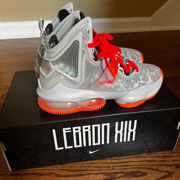 NIKE LEBRON  (19) XIX FAST FOOD BRIGHT CRIMSON DD0418 BOYS SIZE 3.5 - Picture 3 of 5